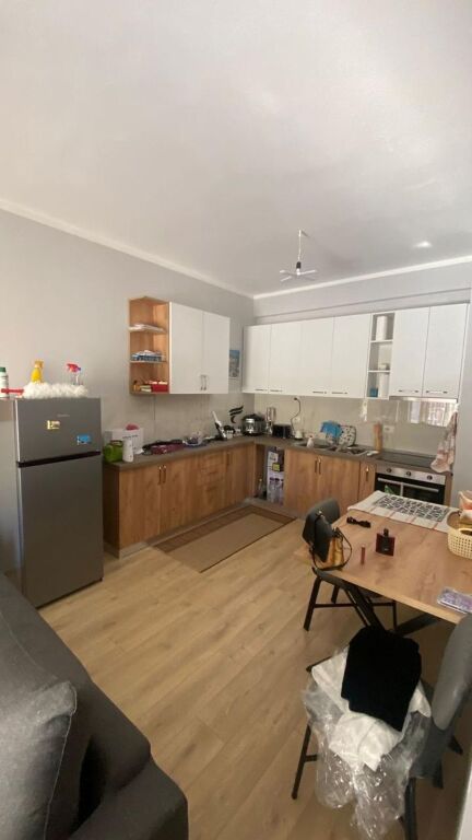 VENDESI APPARTAMENTO 1+1 BRRYLI 110.000 EURO