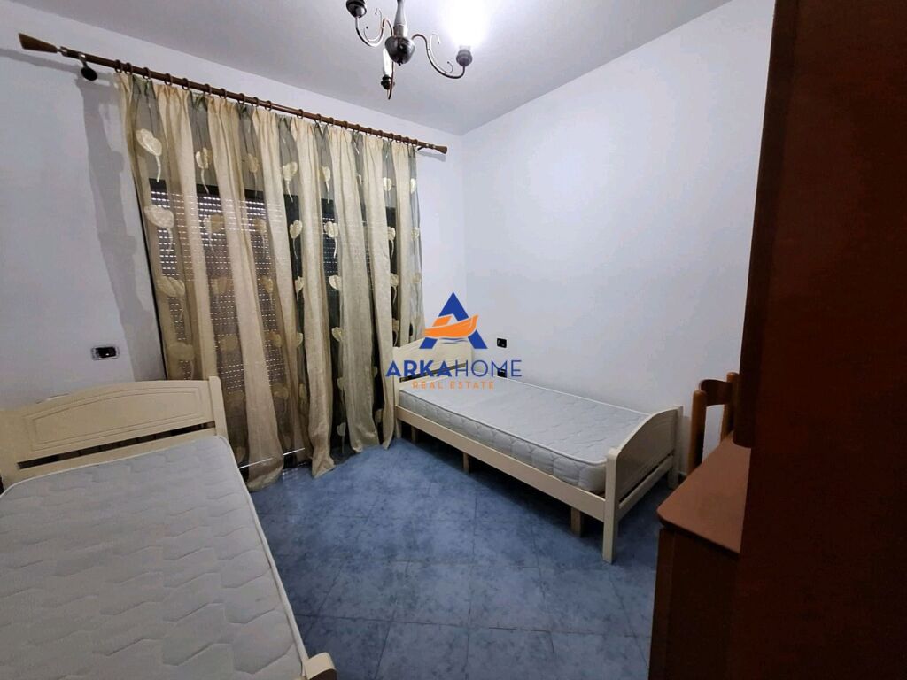 JEPET APARTAMENT ME QERA 2+1+1 "BULEVARDI I RI ,STACIONI TRENIT" 55000 LEKE