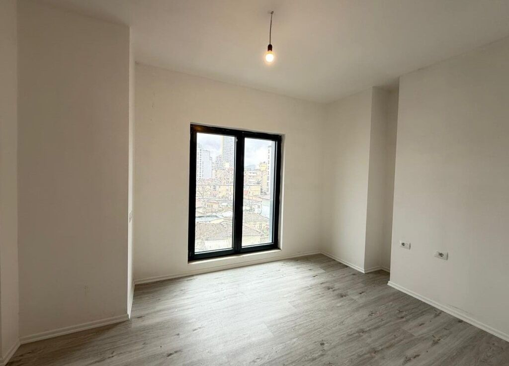 📌APARTAMENT ME QIRA PËR ZYRA – QENDËR, Tiranë