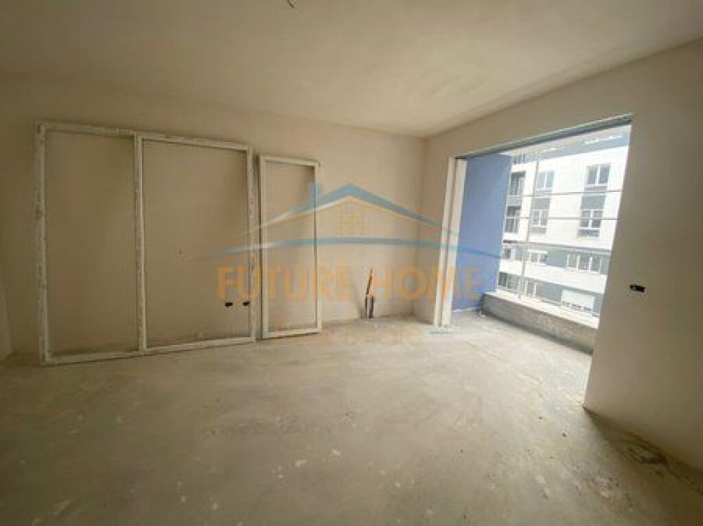 Shitet, Apartament 2+1+2, Univers City, Tiranë.