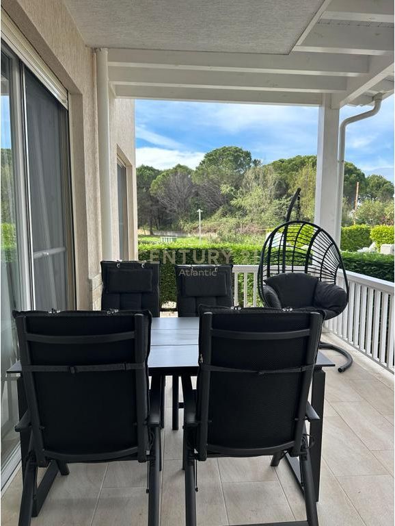 Shitet, Apartament 2+1+Oborr, Lura 3, Gjiri i Lalzit!