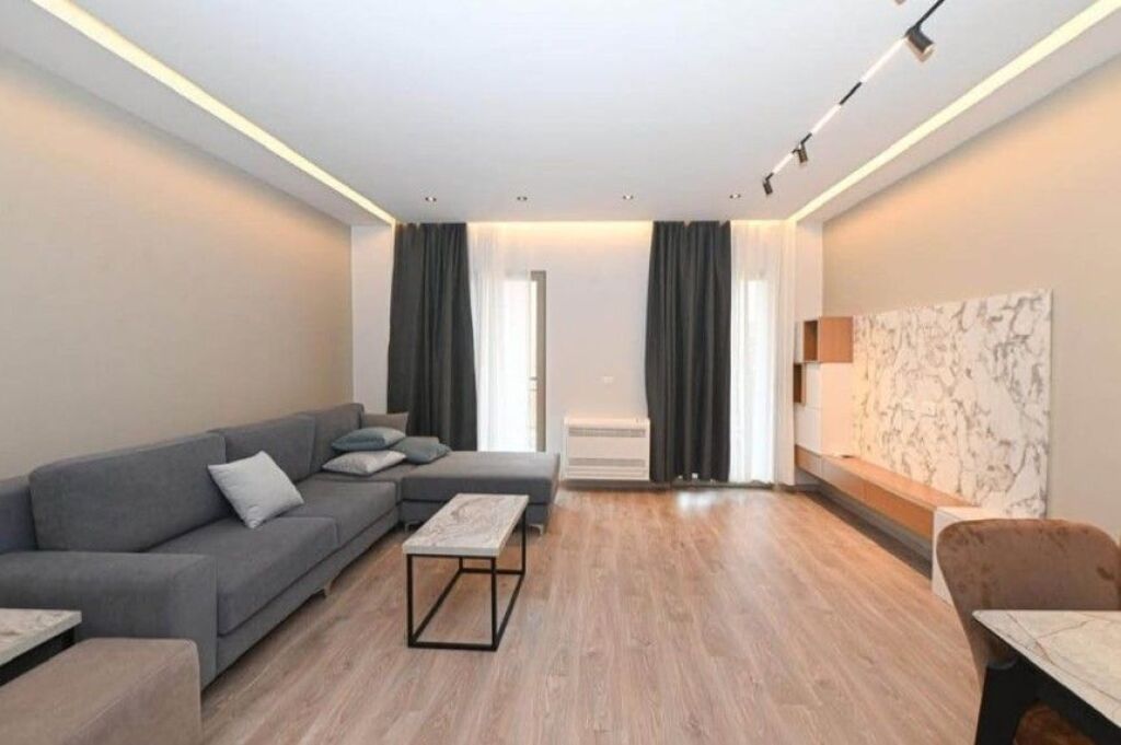 📌 Jepet me qera apartament 2+1 tek Kompleksi Delijorgji