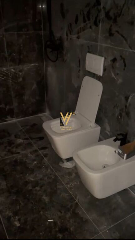 JEPET ZYRE 62 M2 ME QERA TE JORDAN MISJA 850 EURO