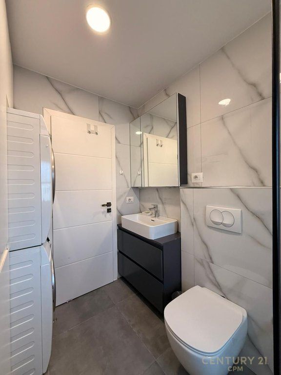 APARTAMENT 2+1+2 ME QERA TEK SHESHI WILLSON