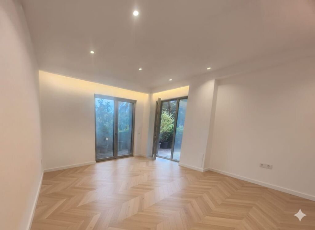 OFFICE SPACE FOR RENT NEAR AIR ALBANIA 179 M2