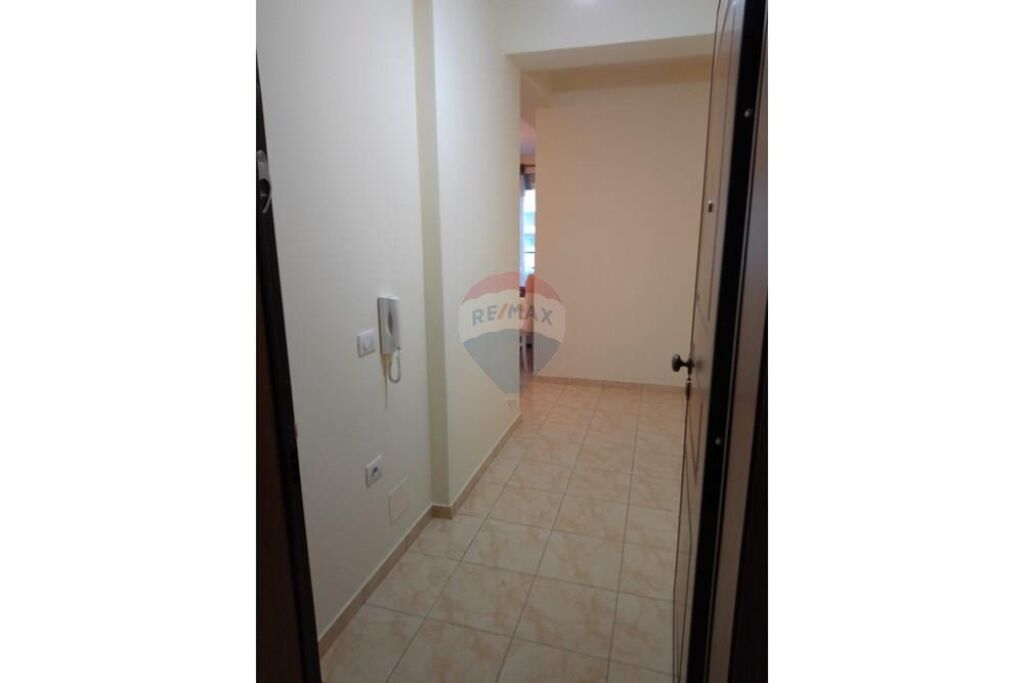 🏡 Apartament 1+1 për Shitje – Rruga Gjergj Kastrioti, Vlorë