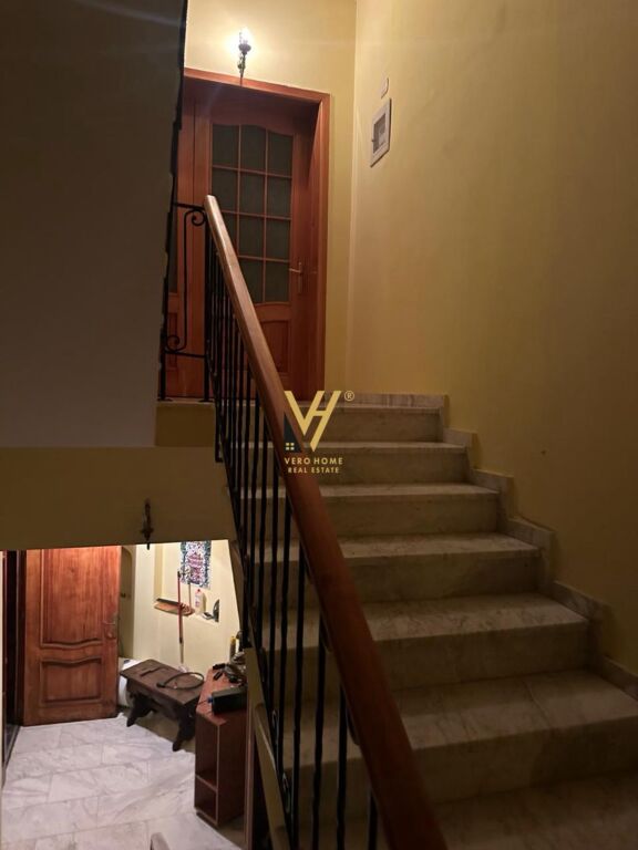 JEPET VILE 3 KATESHE ME QERA NE SELITE 5.000 EURO