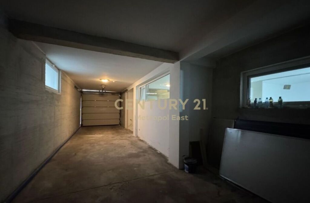 Shitet vilë moderne