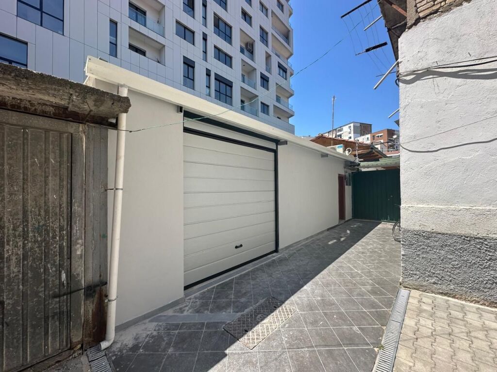 JEPET ME QIRA MAGAZINE TEK VASIL SHANTO