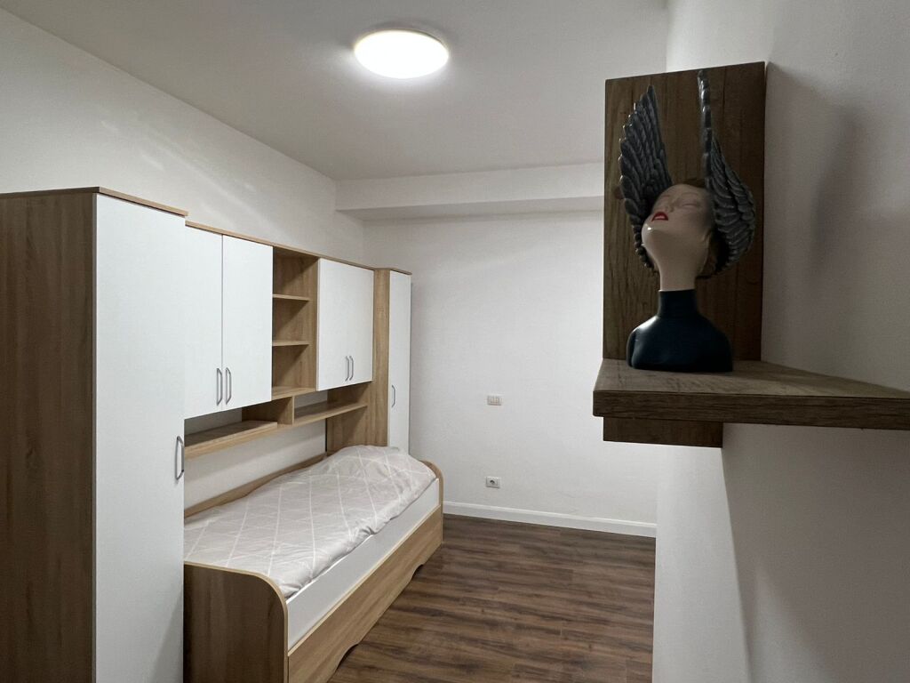 *Appartamento 3+1+2+garage- Comune di Parigi*