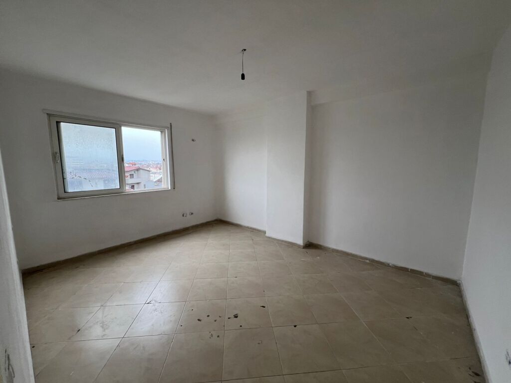 SHITET APARTAMENT 2+1+2, 107 M2 LAGJE 18 DURRES 105000 EURO