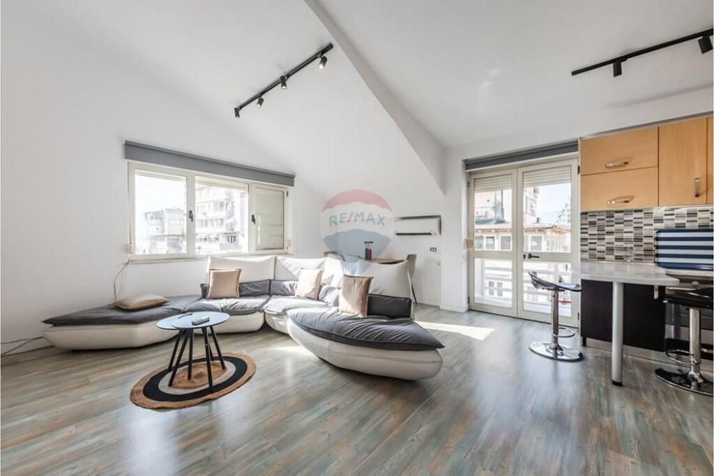 Apartament 2+1+2 me qira tek Liqeni Artificial