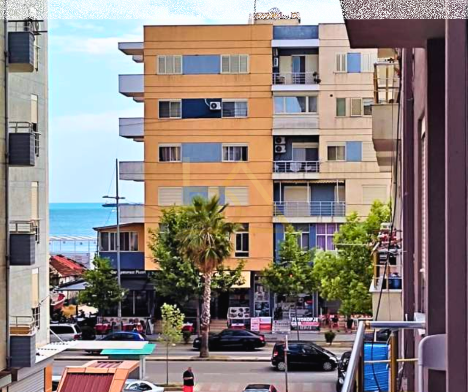 Shitet Apartament – Durrës, Plazh, Rrota e Kuqe