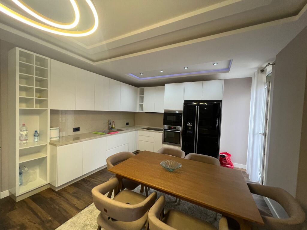 SUPER APARTAMENT 2+1 PER SHITJE TEK ISH FUSHA E AVIACIONIT