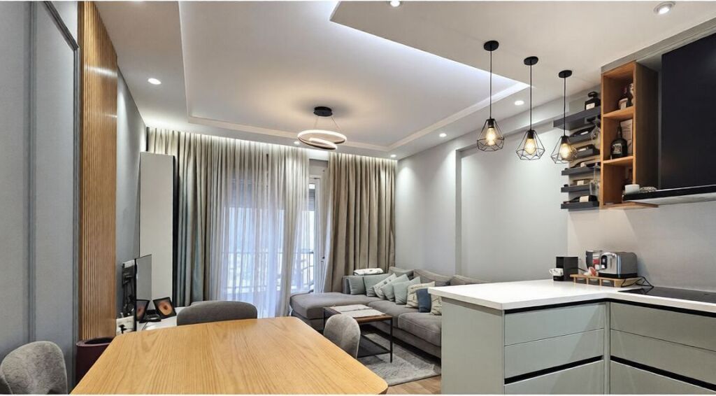 VENDESI APPARTAMENTO 2+1  , 5 MAGGIO