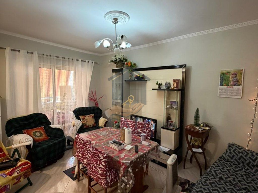 Shitet Apartament 2+1 në Qendër të Durrësit – Pranë Stacionit të Trenit