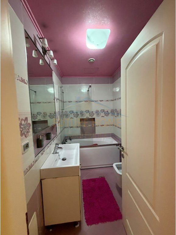 Rent, Apartment 3+1+2, Unaza e Re