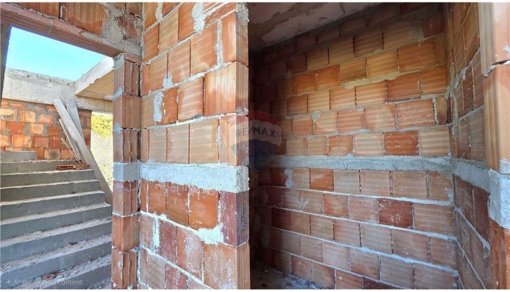 🏡 APARTAMENT 1+1 PËR SHITJE – RRADHIMË