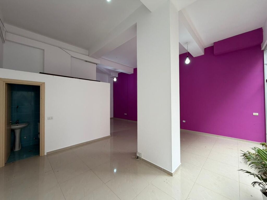 Ambient biznesi per  qira ne Astir.