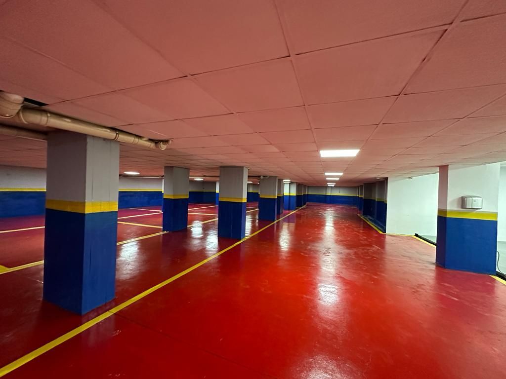 Jepet me Qera – Kati -1 (Garazh / Poste Parkimi) tek Rruga e Elbasanit, përballë Downtown One