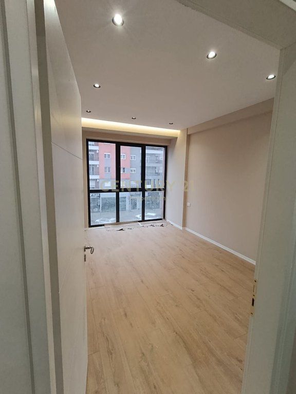 JEPET ME QERA APARTAMENT 1+1 TEK URBAN GATE NE ASTIR