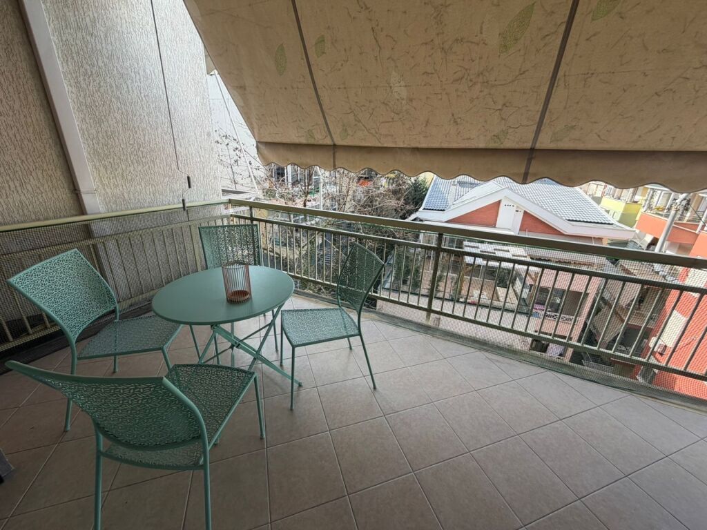 In affitto 2+1+2+ parcheggio LAGO ASCIUTTO VIA PETI 700€