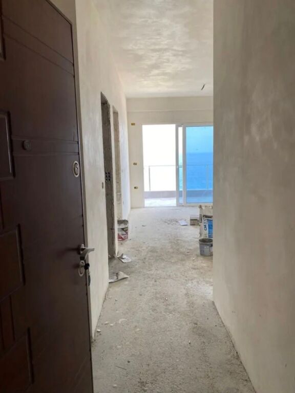 SHITET APARTAMENT 3+1+PARKIM SARANDE