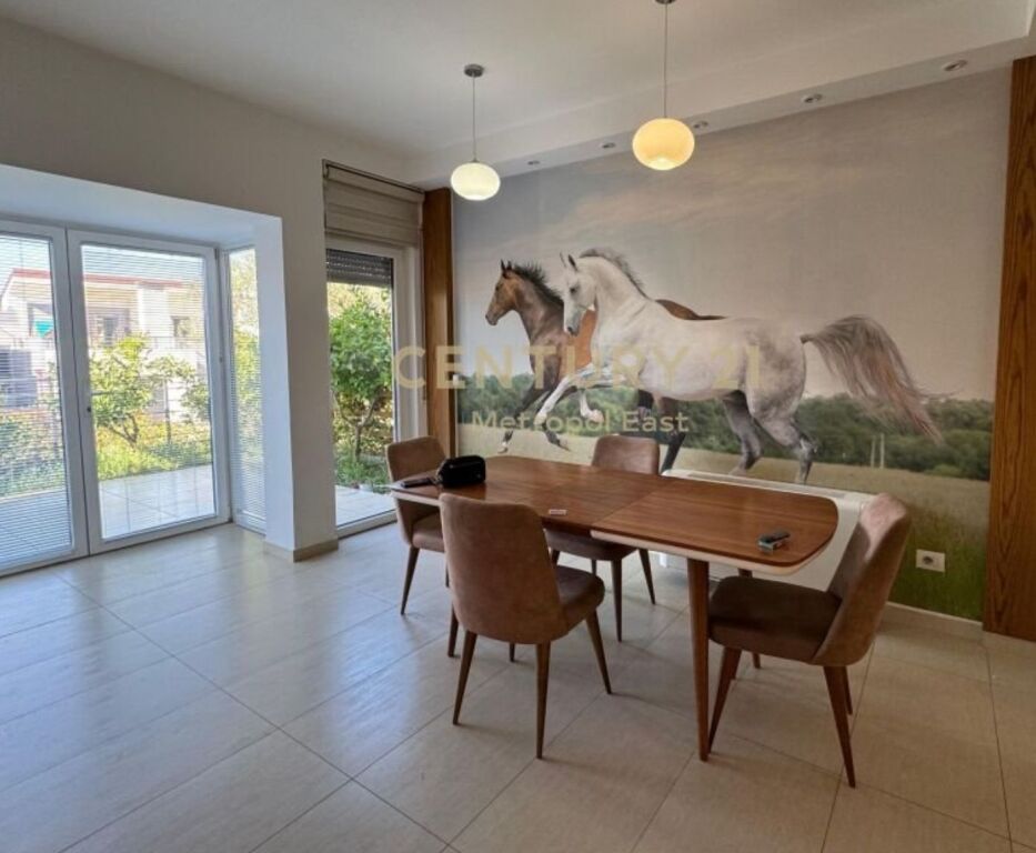 Shitet vilë moderne