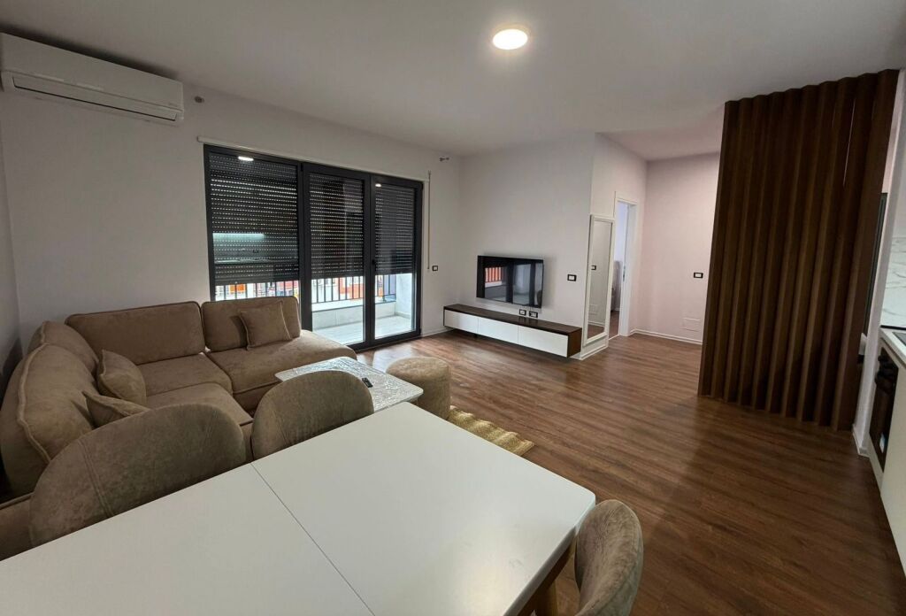 Apartament 1+1 me qira tek Bulevardi i Ri, prane Jordan Misja