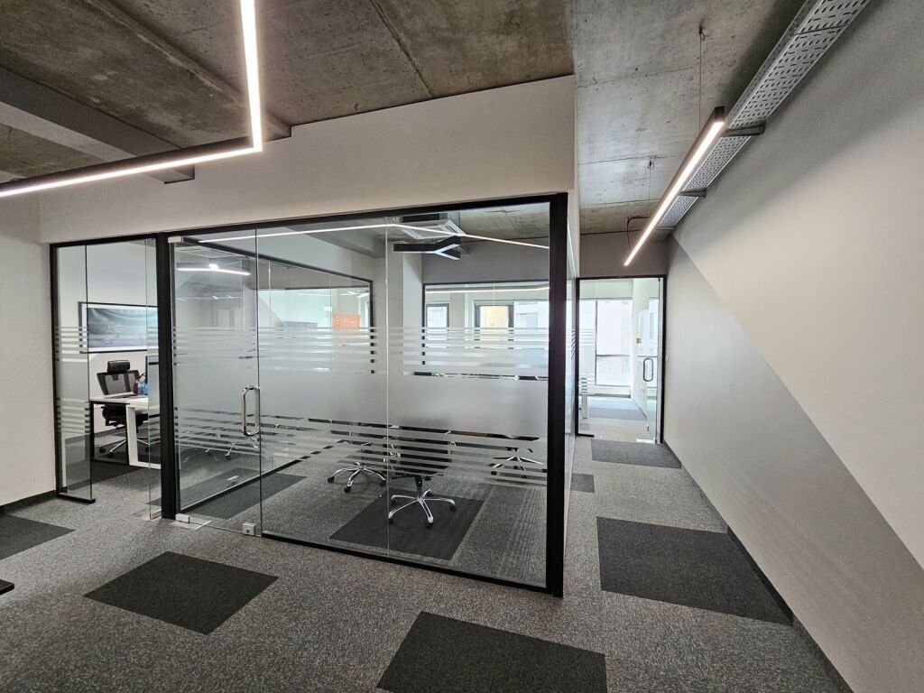 Zyre me qira , Rruga e Kosovareve