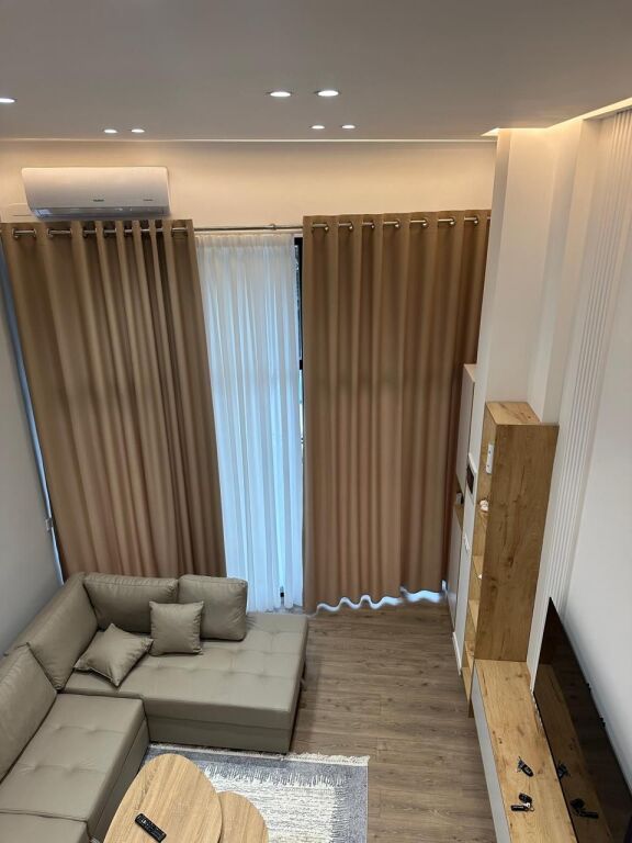 Jepet me qera duplex ne astir