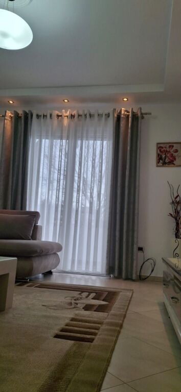 Appartamento 2+1+1 con Balcone in Affitto