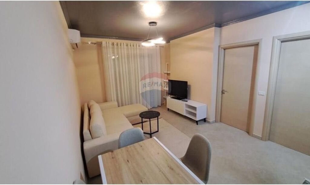 Apartament 2 + 1 me qira te Prokuroria e Tiranës