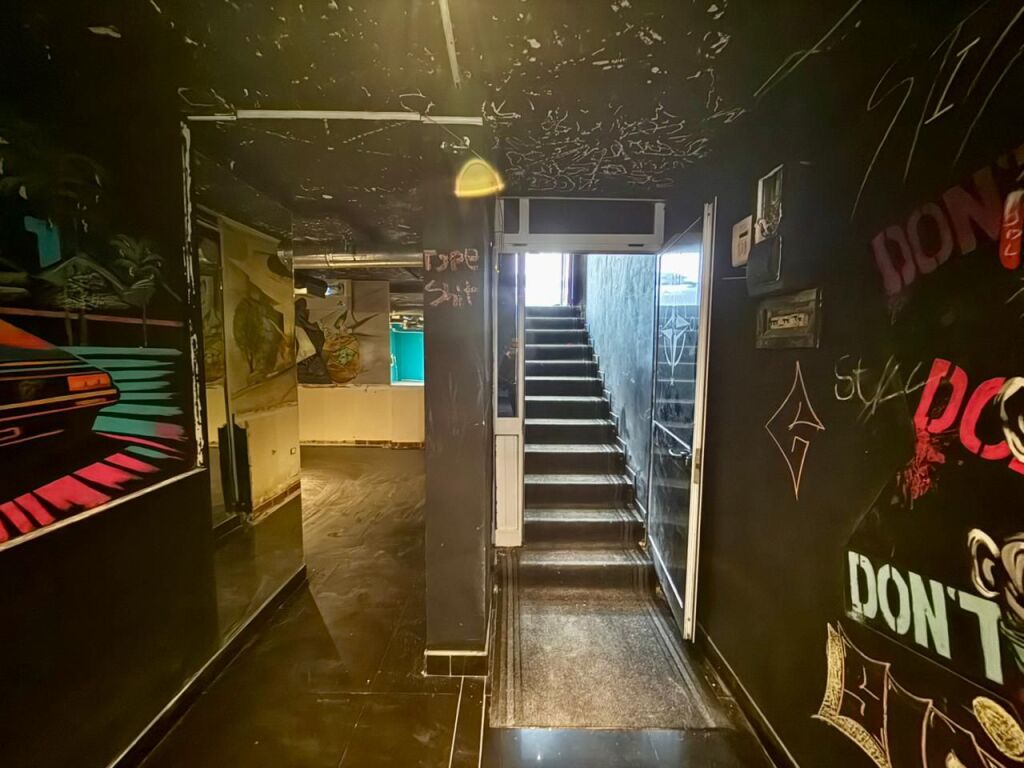 📣 QERA Ambient Biznesi (Bodrum) 📍 Myslym Shyri, Prane Karburant Kastratit ✨💶 Cmimi 1.000 Euro