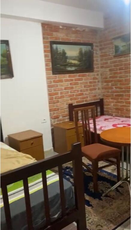 🏡 Jepet Garsioniere me Qera te Vilat Gjermane, Tiranë