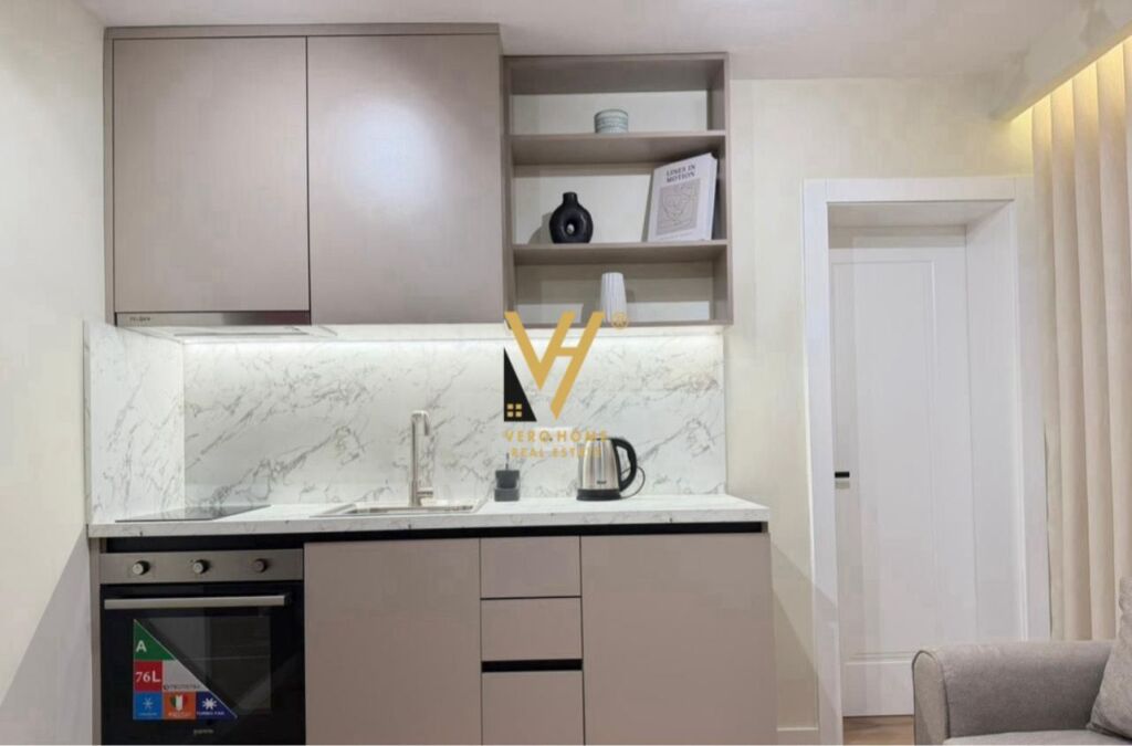 VENDESI 2 MONOLOCALI AL 21 DICEMBRE 200.000 EURO