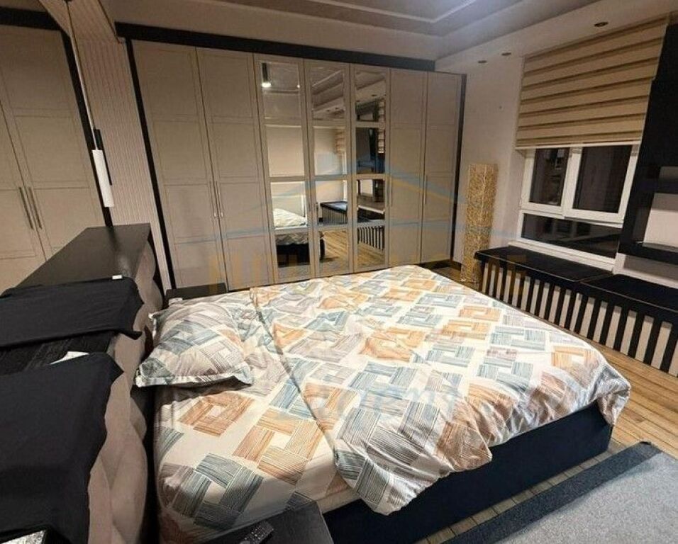 Qera, Apartament 3+1+2, Myslym Shyri, Tiranë.