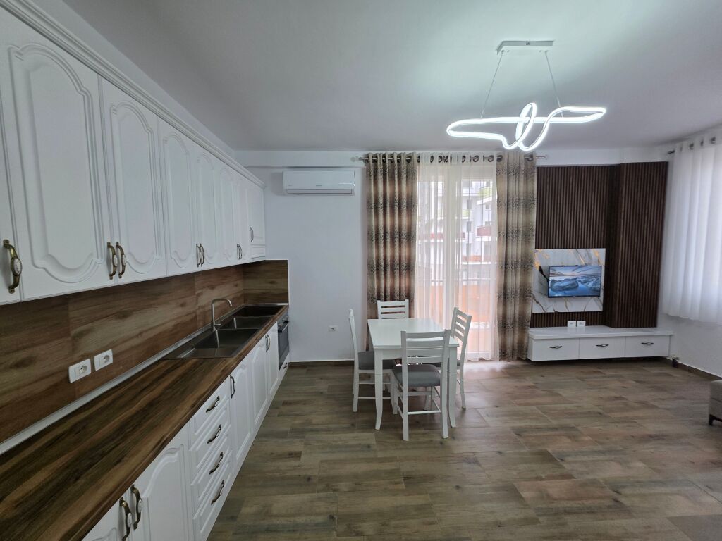 1+1 me Qira ne Astir