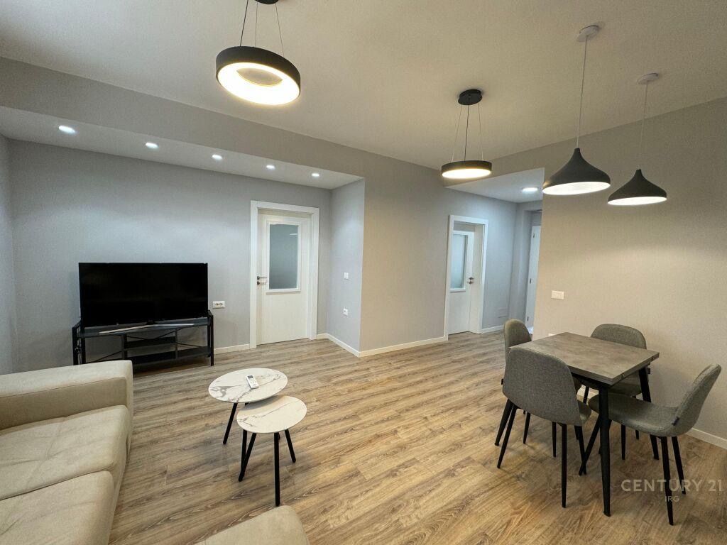 Affittasi Appartamento 2+1+1 Balcone