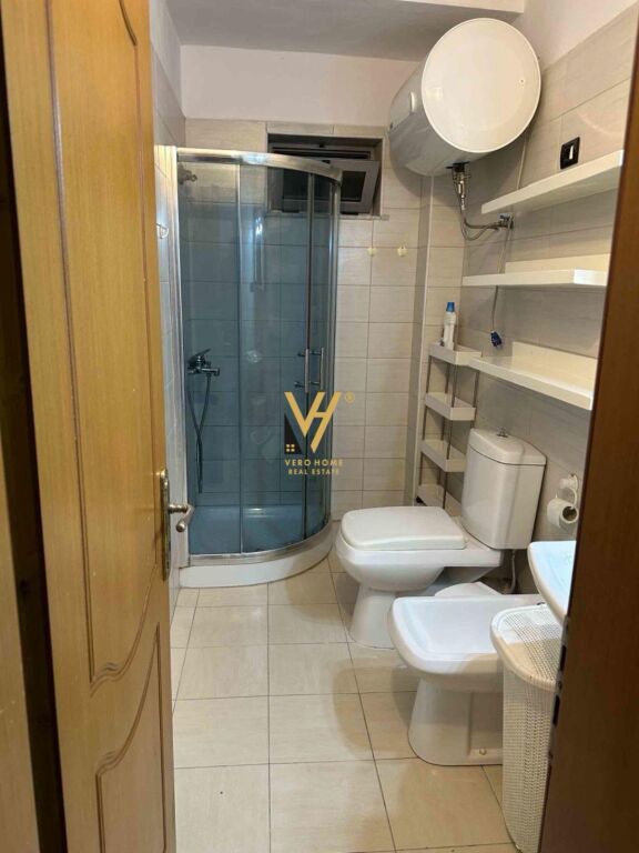 JEPET APARTAMENT 2+1+BLK ME QERA NE XHAMLLIK 50.000 LEKE