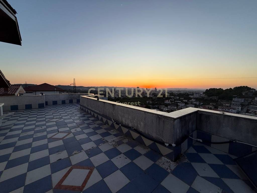 Vile me qira prane Liqenit te Farkes