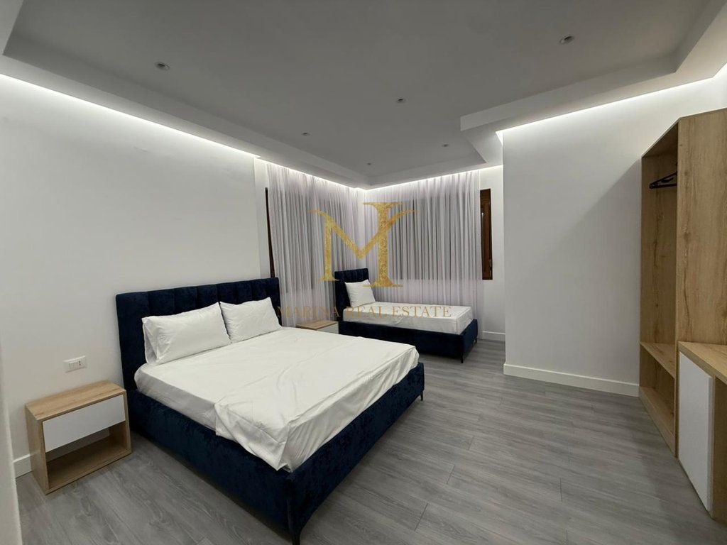 Mini Hotel 3-Katësh me 16 Dhoma + Bar-Kafe, pranë rrethrrotullimit në Plepa – 2,000 €/Muaj