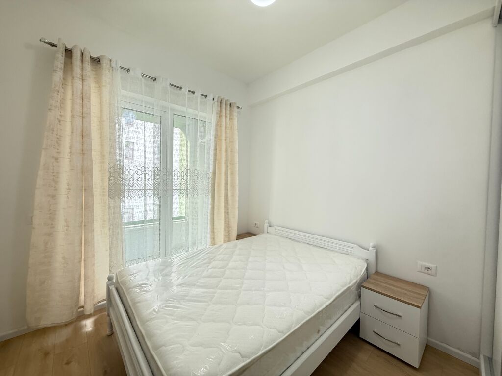 Apartament 1+1 tek Rezidenca Kadiu, Ali Dem! 450 €
