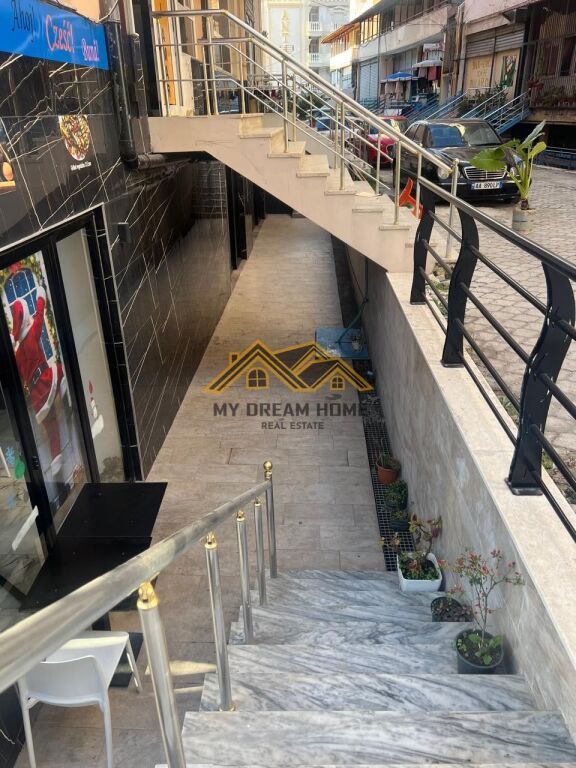 SHITET NJESI BISNESI NE PLAZH TEK PELIKANI DURRES!