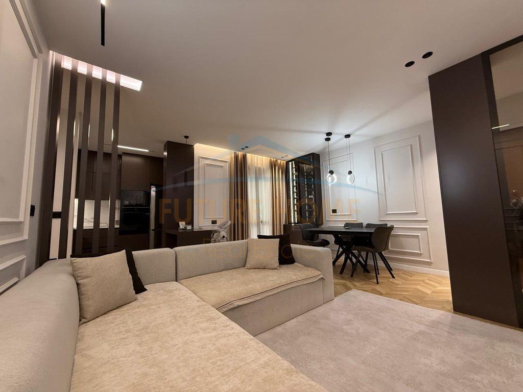 Shitet, Apartament 2+1+2, Kopshti Botanik, Tiranë