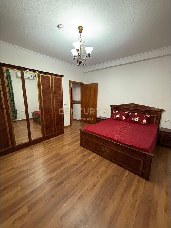 Vile me qira prane Liqenit te Farkes