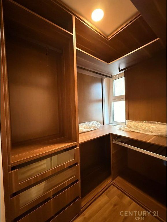 APARTAMENT 2+1+2 ME QERA TEK SHESHI WILLSON