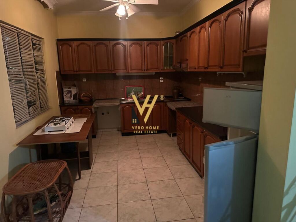 JEPET VILE 3 KATESHE ME QERA NE SELITE 5.000 EURO