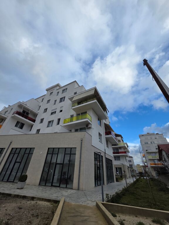 1+1 me Qira ne Astir