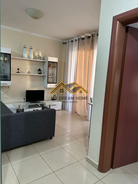 Apartament 1+1 Me Qira në Plazh Durrës!